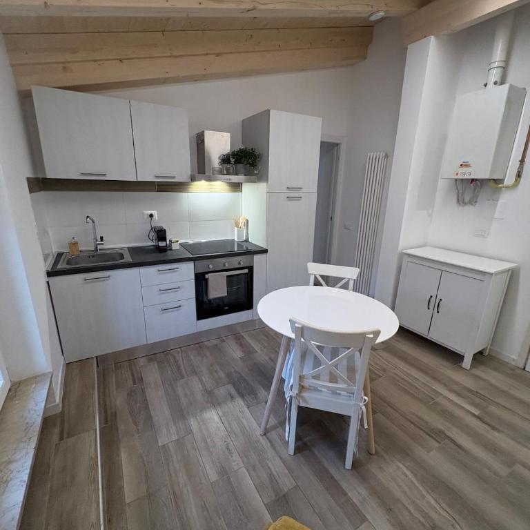 Loft43 - Centro Storico - Verona - Appartamento con 2 Camere da Letto - 2