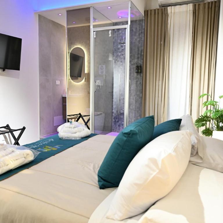 La Via di Mezzo 2 Apartments - Two-Bedroom Apartment with Balcony - 39