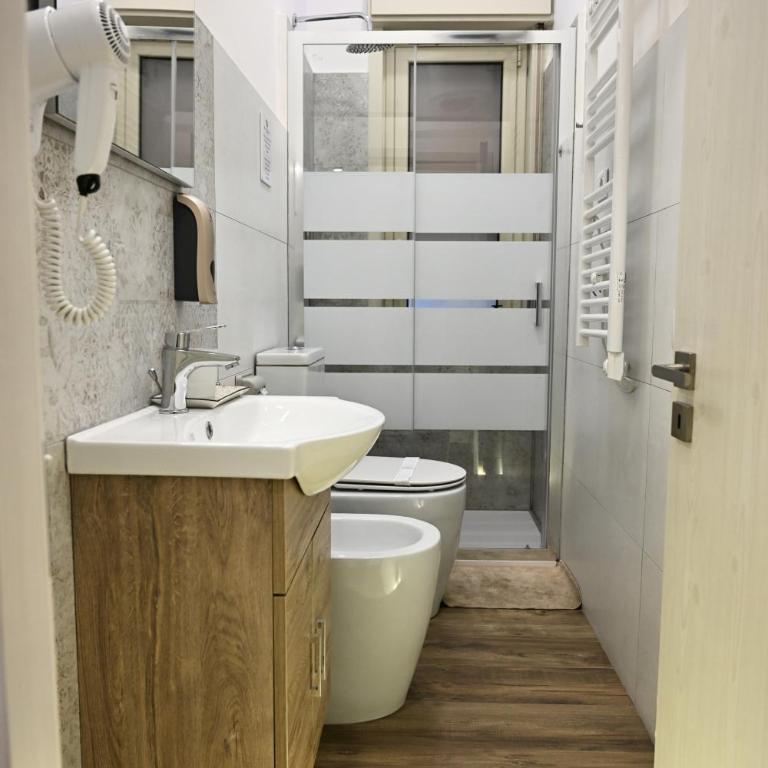 La Via di Mezzo 2 Apartments - Two-Bedroom Apartment with Balcony - 29
