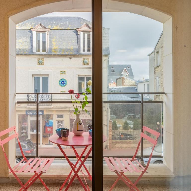City Plaza - Balcon - Parking Privé - Deauville Centre - Appartement 1 Chambre avec Balcon et Vue sur la Ville - 6