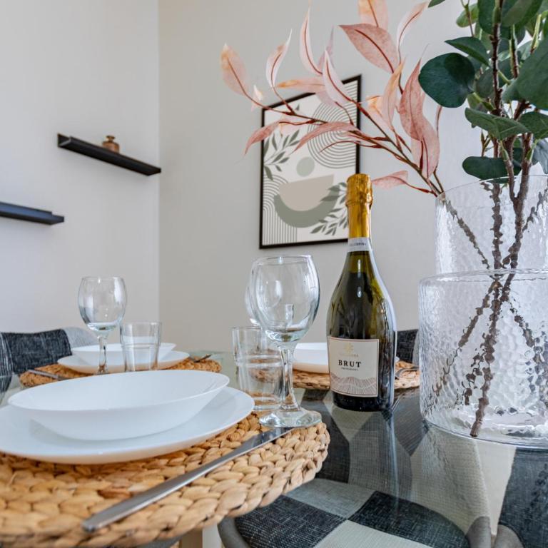 Hostly Bonaini Grand Apartment in Pisa Center - Appartamento Deluxe con 3 Camere da Letto - 6