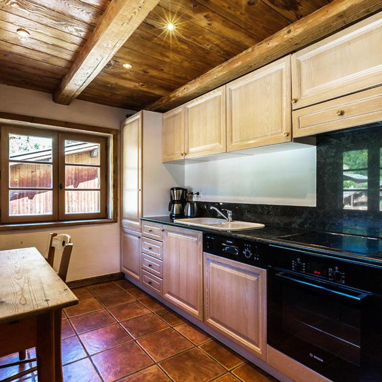 Appartement de Charme 5 Chambres, Centre de La Clusaz, Cheminée, Wifi, Parking, Animaux Admis - FR-1-437-50 - Apartamento (10 adultos) - 10