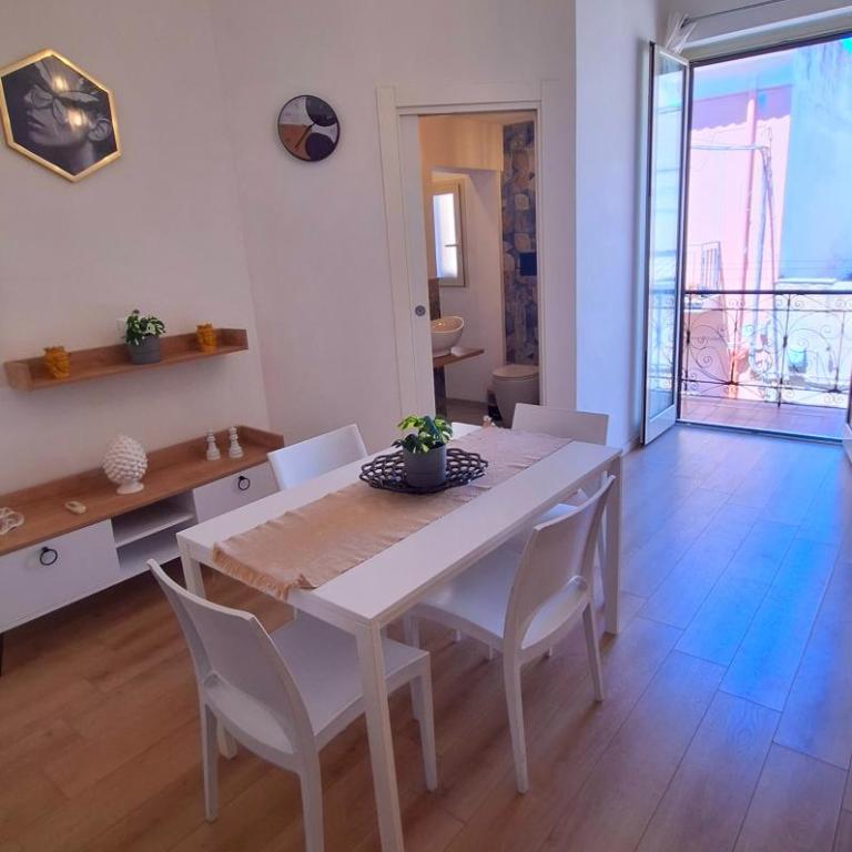 Mazzini House - One-Bedroom Apartment with Balcony - 14