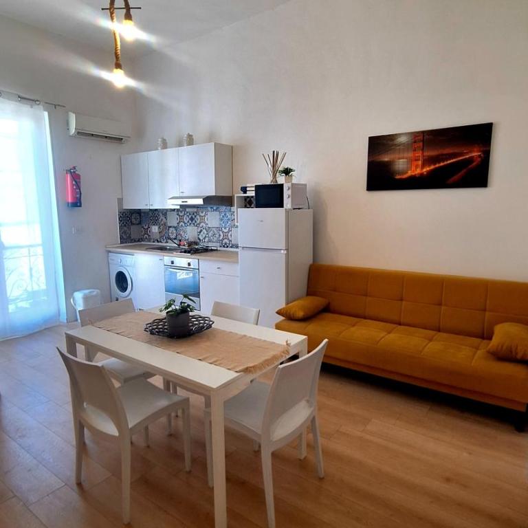 Mazzini House - One-Bedroom Apartment with Balcony - 32