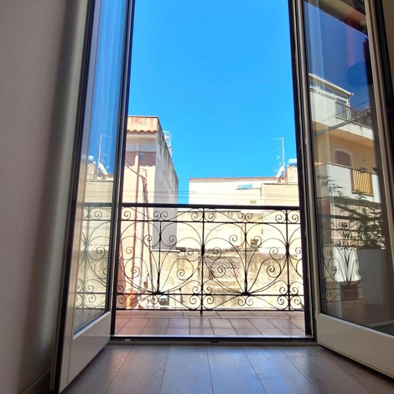Mazzini House - One-Bedroom Apartment with Balcony - 23
