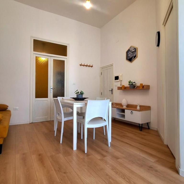 Mazzini House - One-Bedroom Apartment with Balcony - 28