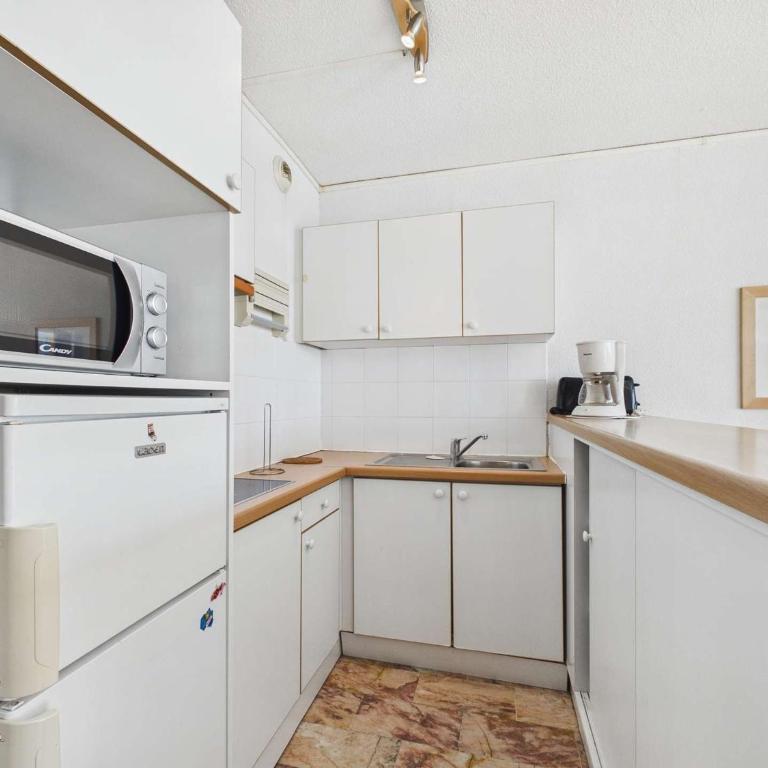 Appartement 2 pièces avec terrasse en front de mer à louer - Apartment mit 1 Schlafzimmer - 7