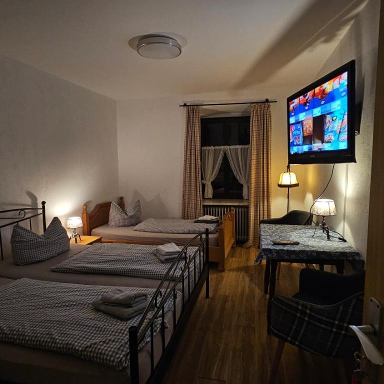 Gasthof zum Rassen - Doppelzimmer mit Gemeinschaftsbad - 1