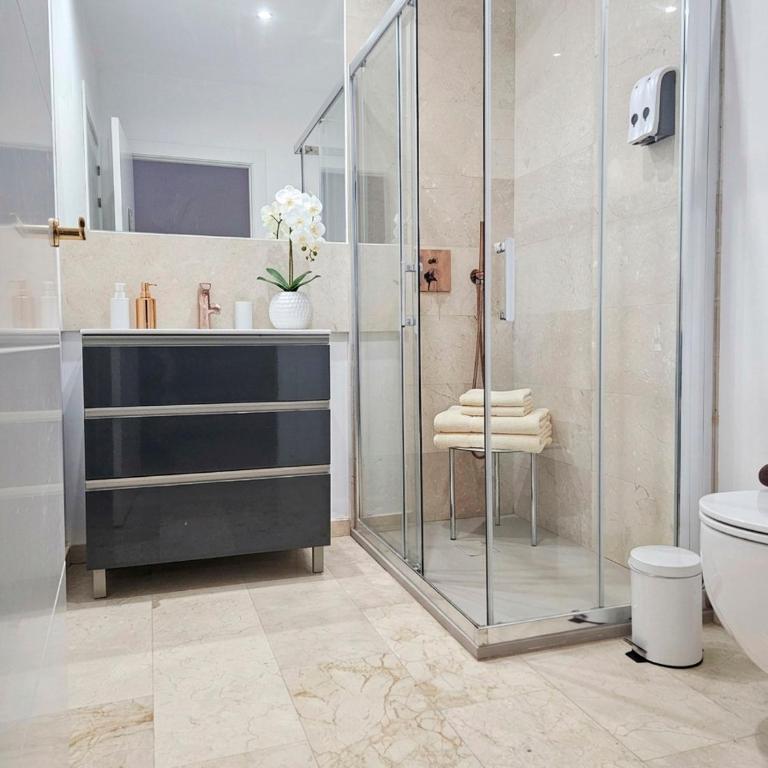 Malaga Sunshine Rentals - NEW PICASSO PLAZA - - Apartamento - 3