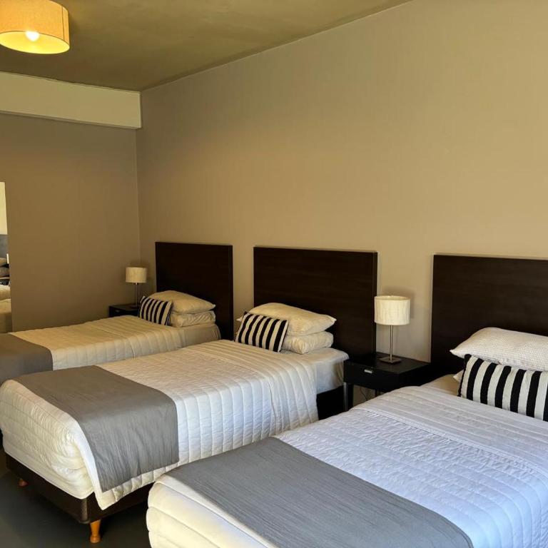 Pilar Suites by Viva - Standard Triple Room - 2