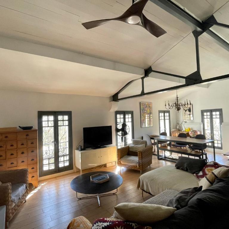 Loft Cosy de 120m2 en plein Centre-Ville à 2 pas de la Comédie Grande ou Petite Terrasse selon les mois - Apartment - 7