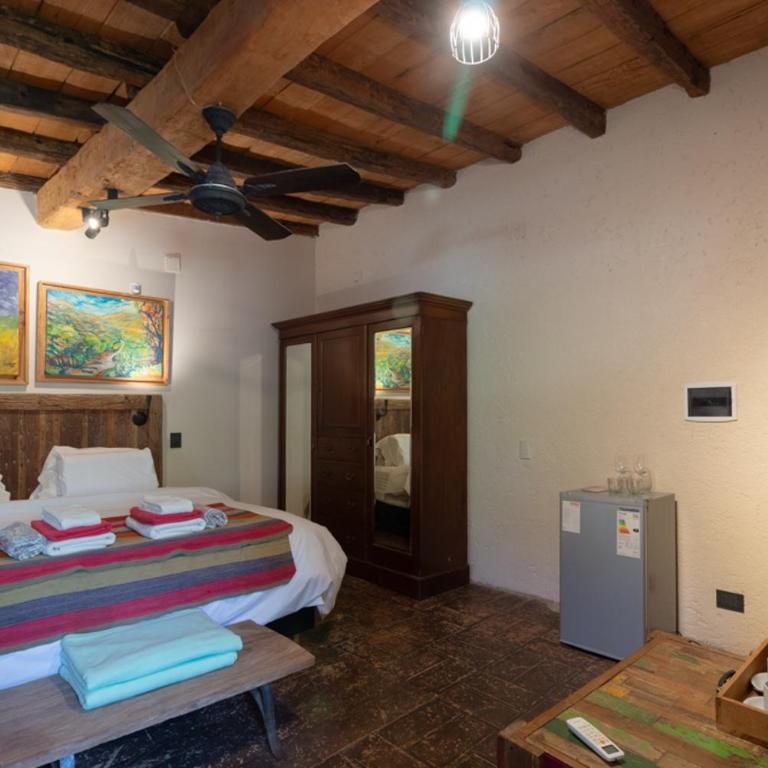 Araoz de Lamadrid Wine Lodge - Double or Twin Room with Mountain View - 1