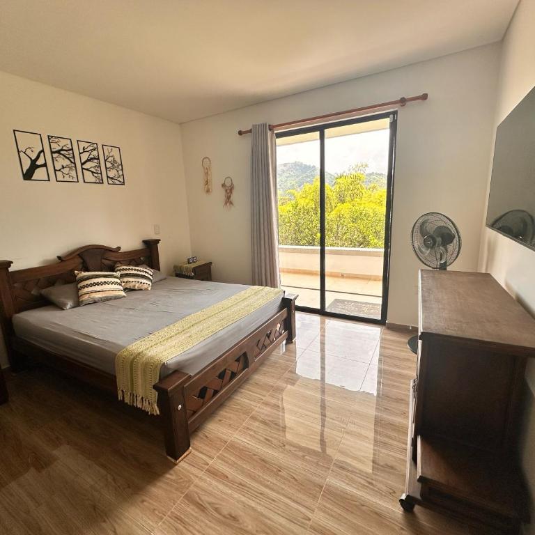 Villa AlCon Hostel- 5 bedrooms - Three-Bedroom Villa - 4