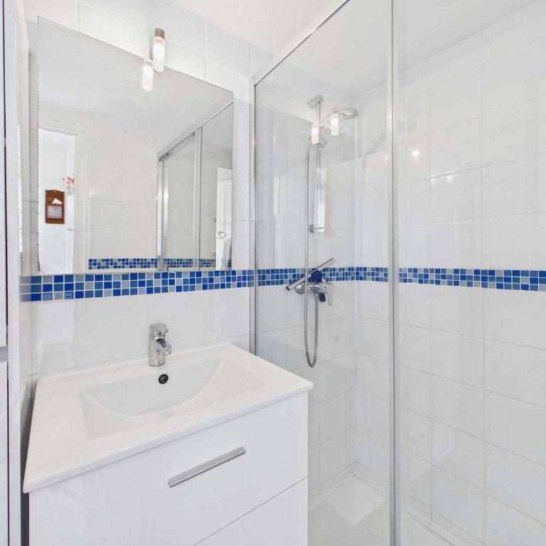 Appartement 2 pièces en duplex, proche plage, parking privé - FR-1-326-861 - Appartement - 9