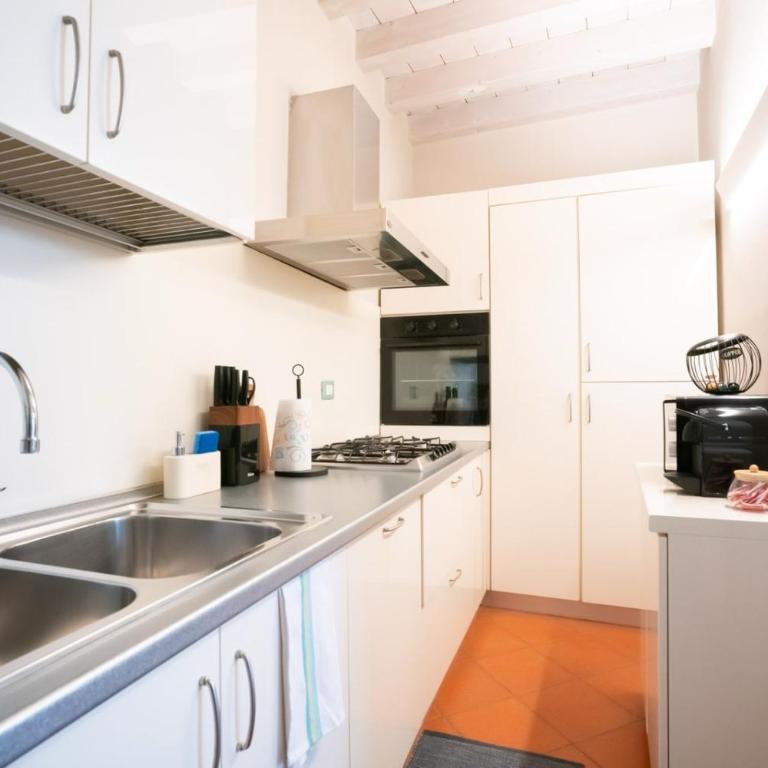 Giulia's Home - Appartamento Deluxe con 1 Camera da Letto - 10