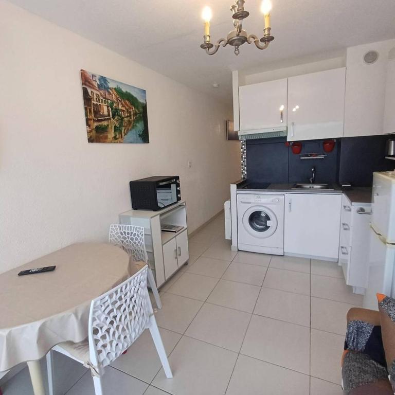 T1 Classé 3 Étoiles avec Animaux Admis et Climatisation - FR-1-571-49 - Appartement (2 Adultes) - 8