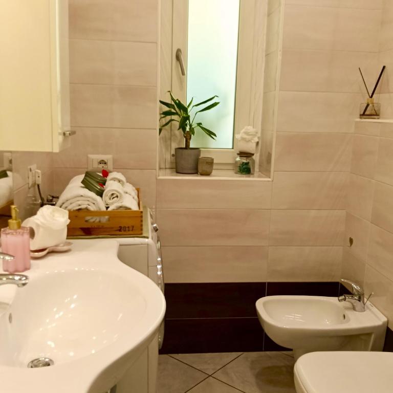 Lake Como PORTO VECCHIO - Charming Lakefront Apartment in the Heart of Domaso - Appartamento con 1 Camera da Letto - 35