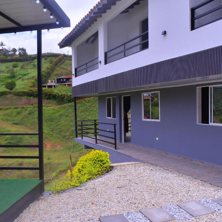 Preciosa Finca con Increíble vista frente al embalse de Guatapé con jacuzzi - Casa Vacacional de 3 dormitorios - 35