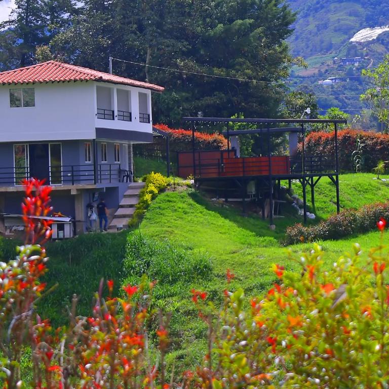 Preciosa Finca con Increíble vista frente al embalse de Guatapé con jacuzzi - Casa Vacacional de 3 dormitorios - 12