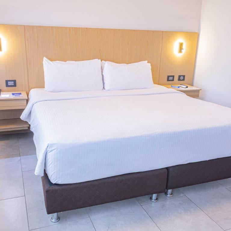 Hotel Dann Cali - Suite Superior con cama extragrande - 5