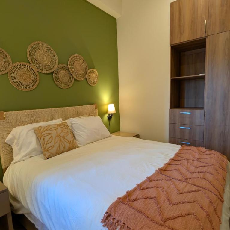 Vista Cortes 2BR 2BA Condo - Walk to the Malecon! - Apartamento de 2 dormitorios - 16