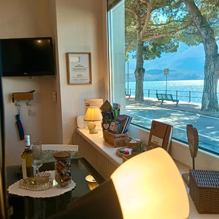 Lake Como PORTO VECCHIO - Charming Lakefront Apartment in the Heart of Domaso - Appartamento con 1 Camera da Letto - 3
