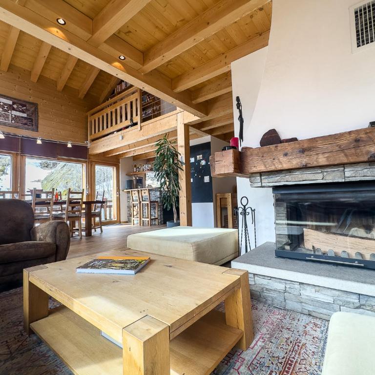 Chalet Boder - Vue MontBlanc - Cheminée - Three-Bedroom Chalet - 10