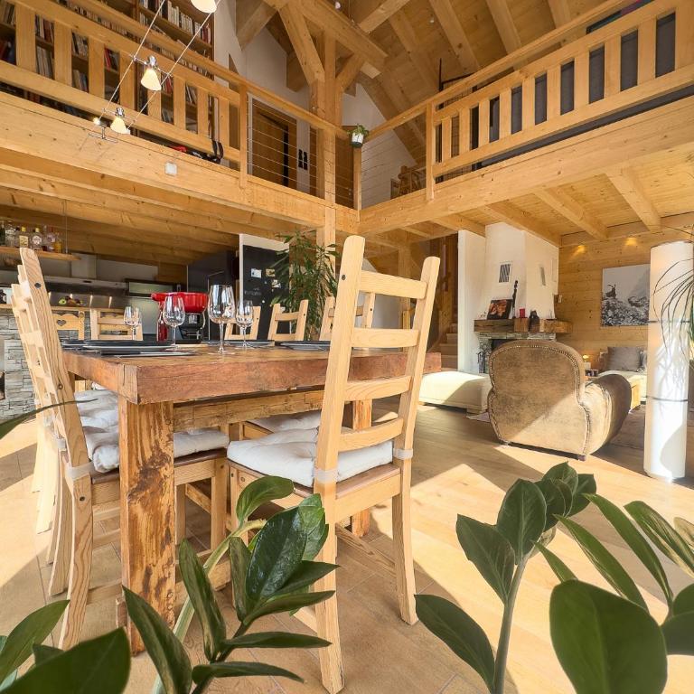 Chalet Boder - Vue MontBlanc - Cheminée - Three-Bedroom Chalet - 12