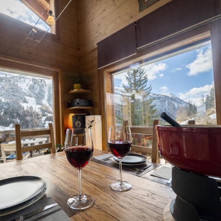 Chalet Boder - Vue MontBlanc - Cheminée - Three-Bedroom Chalet - 13