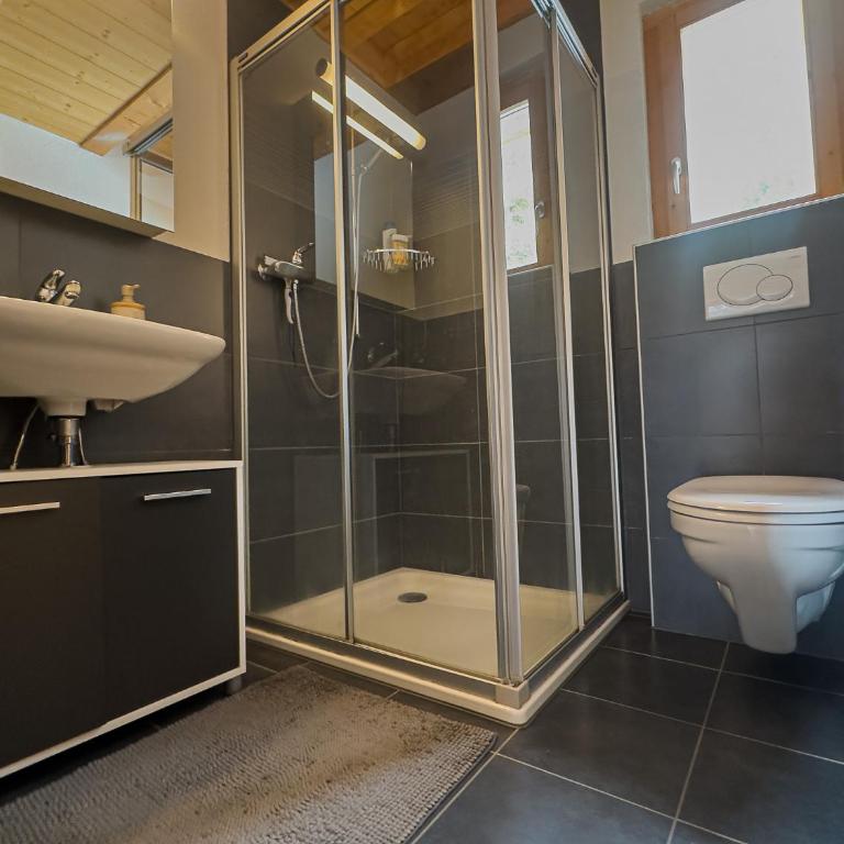 Chalet Boder - Vue MontBlanc - Cheminée - Three-Bedroom Chalet - 16