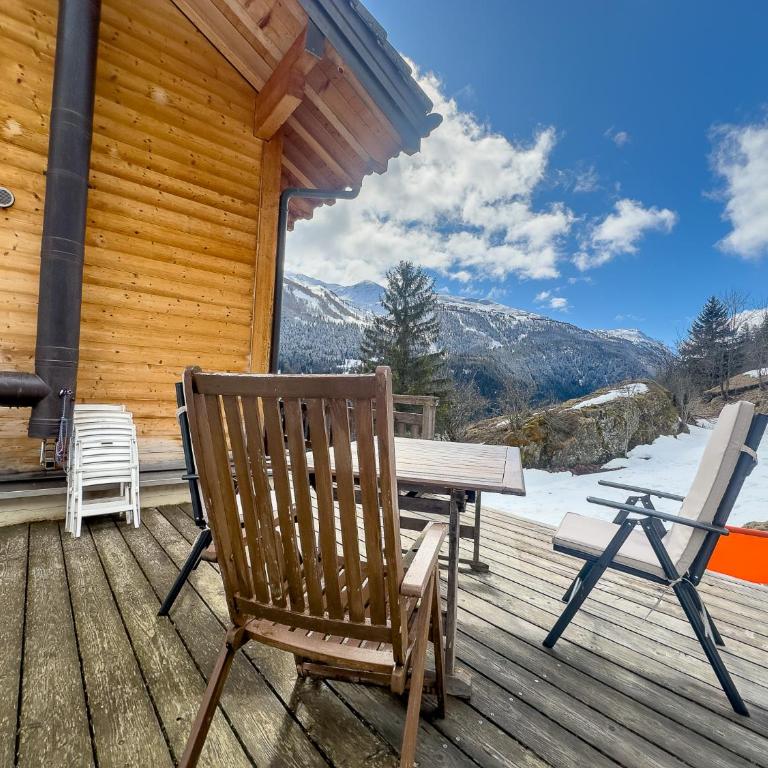 Chalet Boder - Vue MontBlanc - Cheminée - Three-Bedroom Chalet - 19