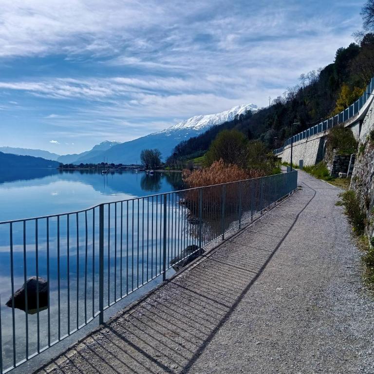 Lake Como PORTO VECCHIO - Charming Lakefront Apartment in the Heart of Domaso - Appartamento con 1 Camera da Letto - 48
