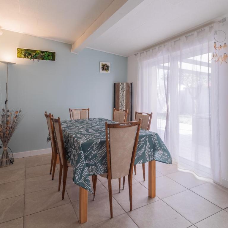 Maison 8 PERS - Plage 8min - Parc Expo- Arena-Centre ville - Maison 3 Chambres - 14