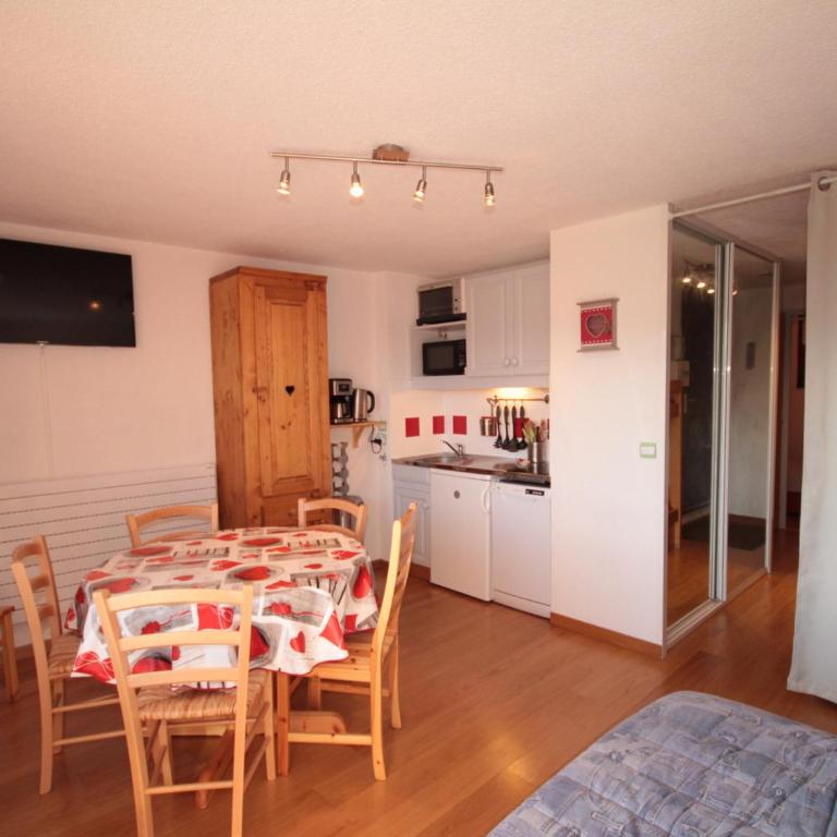 Les Saisies: T2 cabine, 6 pers, terrasse sud, animaux admis - Apartment mit 1 Schlafzimmer - 1