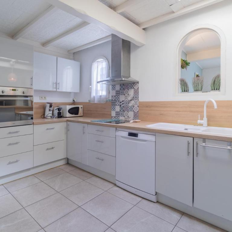 Maison 8 PERS - Plage 8min - Parc Expo- Arena-Centre ville - Maison 3 Chambres - 8