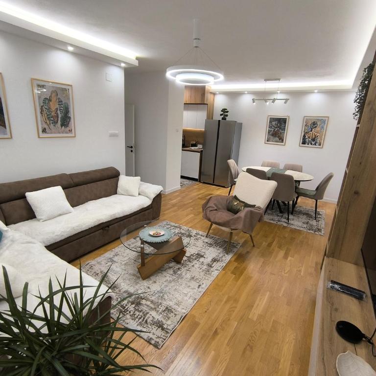 Apartment Prestige - Two-Bedroom Apartment - 1