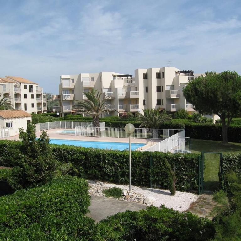 Saint-Cyprien: T2 cabine rénové 6 pers, piscine, parking, à 100m de la plage - FR-1-106-80 - Apartment - 1