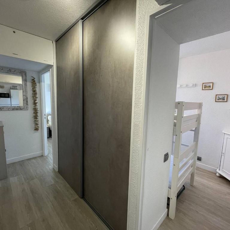 Saint-Cyprien: T2 cabine rénové 6 pers, piscine, parking, à 100m de la plage - FR-1-106-80 - Apartment - 3