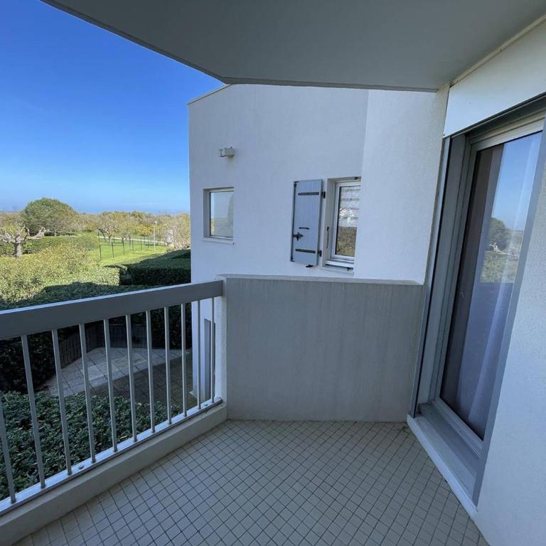 Saint-Cyprien: T2 cabine rénové 6 pers, piscine, parking, à 100m de la plage - FR-1-106-80 - Apartment - 12