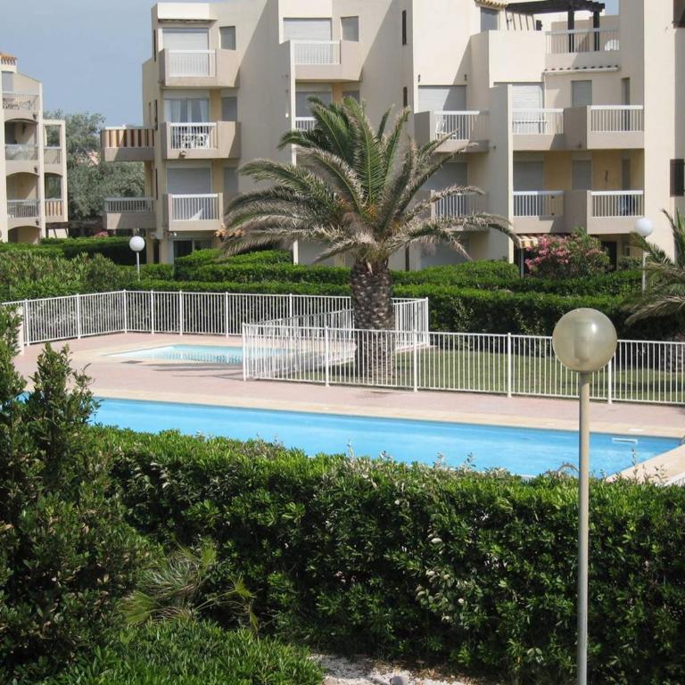 Saint-Cyprien: T2 cabine rénové 6 pers, piscine, parking, à 100m de la plage - FR-1-106-80 - Apartment - 25
