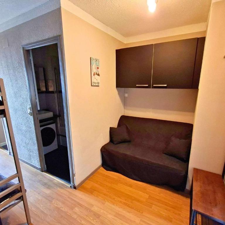Grand studio rénové, confort moderne, balcon sud, proche ski et randonnées - FR-1-393-172 - Studio - 9
