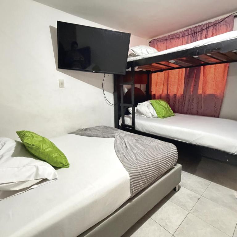Hotel Estadio Suite - Habitación Familiar - 2