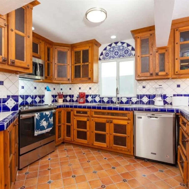 Beautiful Beachfront Condo Olas I 16 - Apartamento - 23