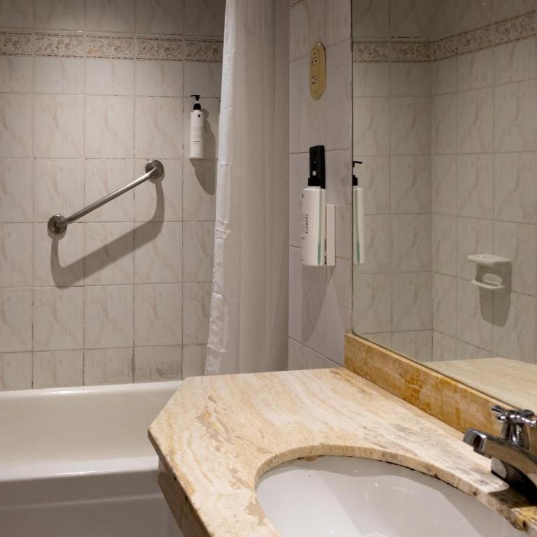 Hotel Faranda Express Puerta Del Sol Barranquilla, A Member of Radisson Individuals - Habitación Doble Superior con 2 camas dobles - No fumadores - 2