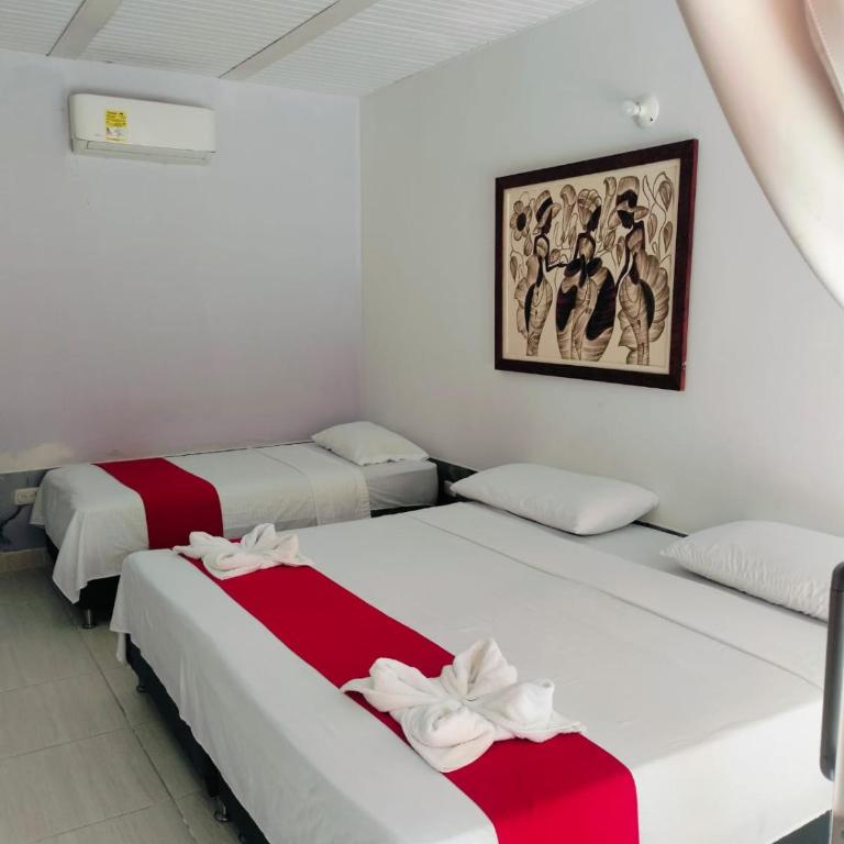 Hotel Inversiones Napoles - Habitación Triple - 2