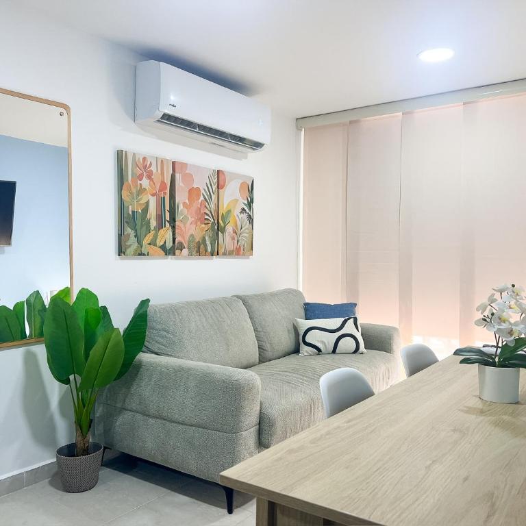 Comodo 2 cuartos AC y piscina - Two-Bedroom Apartment - 10
