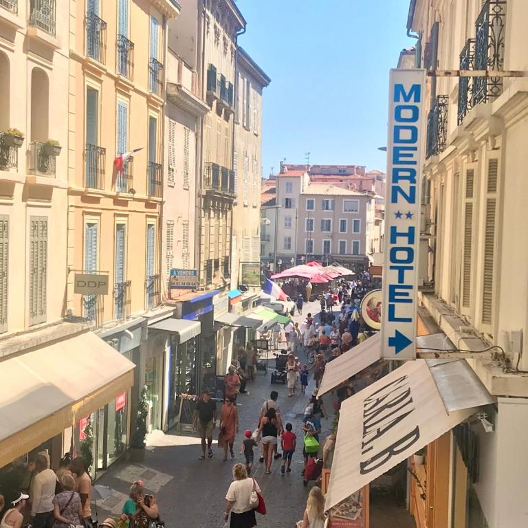 Balcony in Heart of pedestrian centre of Old Antibes - Apartment with Balcony - 5