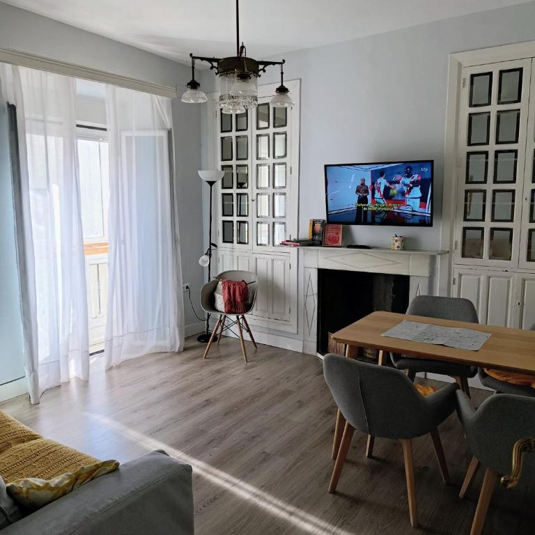 Apartamento Casa Inés Granada - Three-Bedroom Standard Apartment - 1