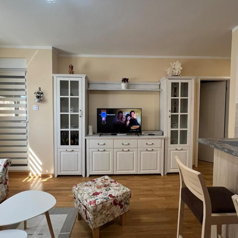 Apartment in Novi Sad with Balcony and Free Street Parking - Apartman sa 1 Spavaćom Sobom - 4