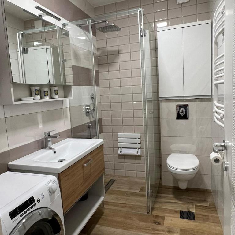 Apartment in Novi Sad with Balcony and Free Street Parking - One-Bedroom Apartment - 16